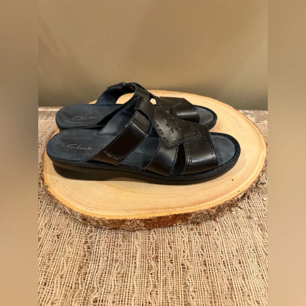 Clarks Bendables Ella‎ Black  Women’s Leather Sandals Slides Size 8 EUC